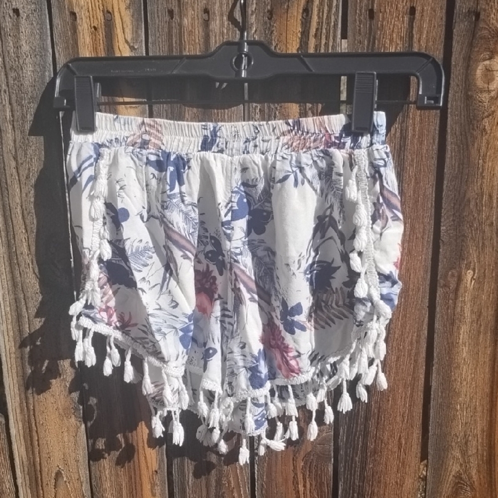 Floral Tassel Hem Shorts